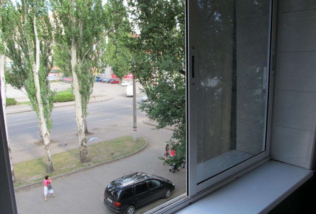 Апартаменты В Центре Металлургов 27 Kr Apartments 크리보이 로그 외부 사진