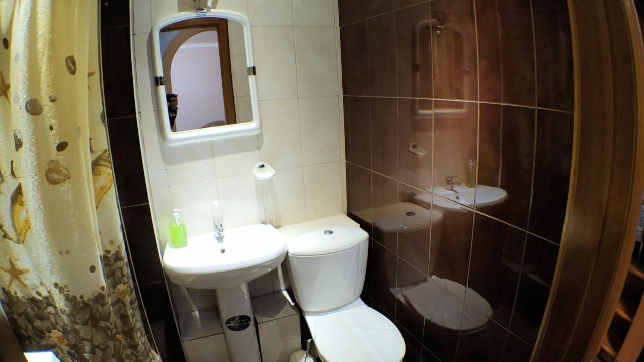 Апартаменты В Центре Металлургов 27 Kr Apartments 크리보이 로그 외부 사진